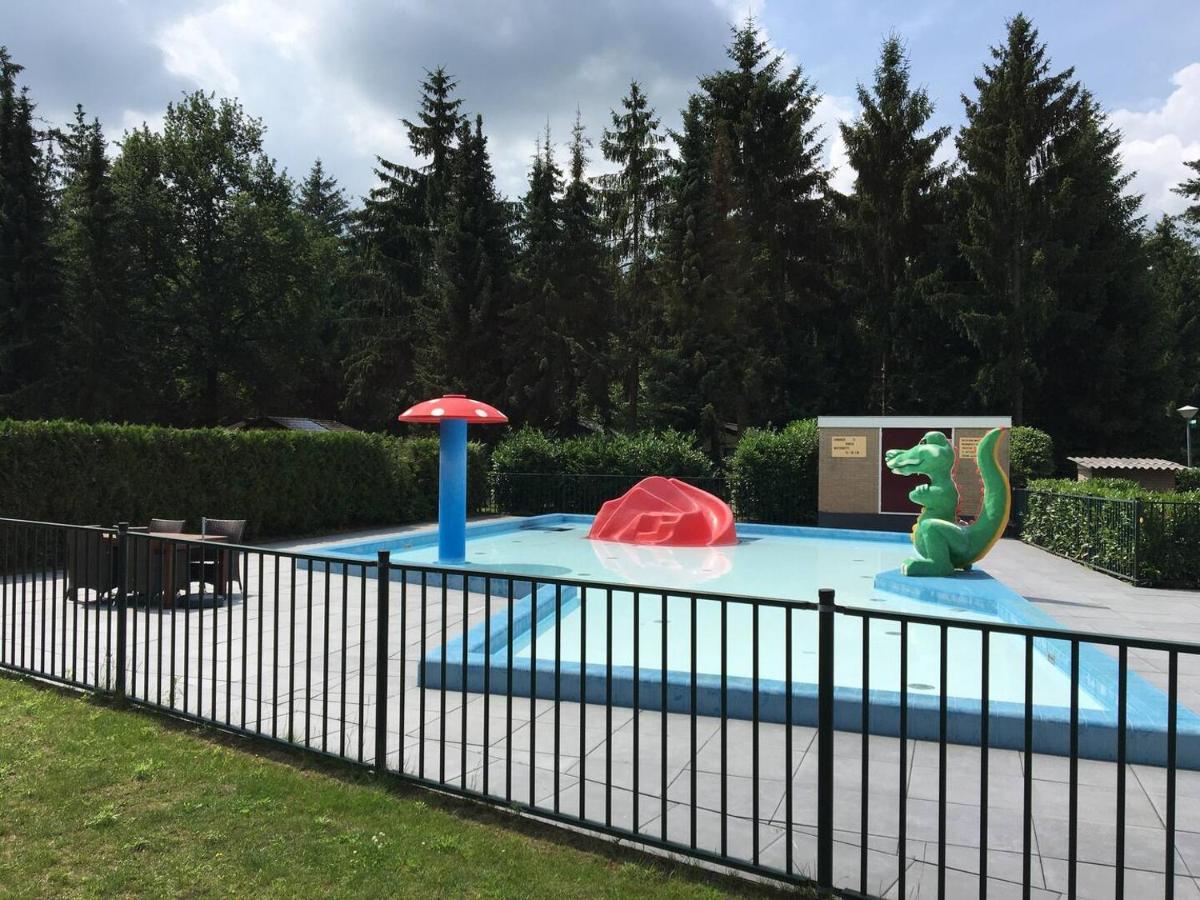 Sfeervol Vakantiehuisje In Bosrijke Omgeving 福尔登 外观 照片